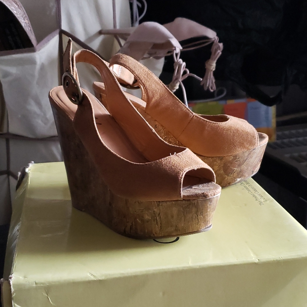 Bonnibel wedges